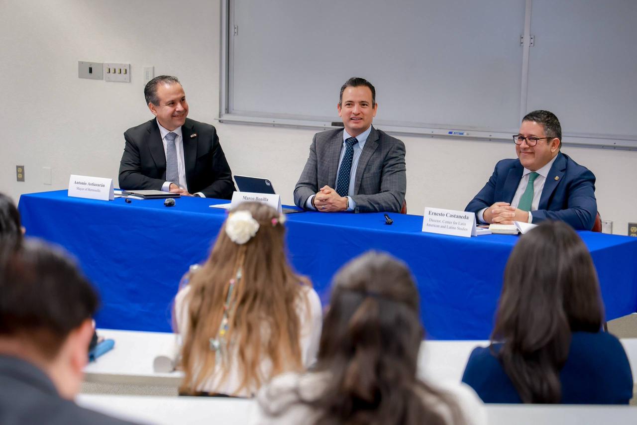 Marco Bonilla participa en panel de dialogo con universitarios en ...