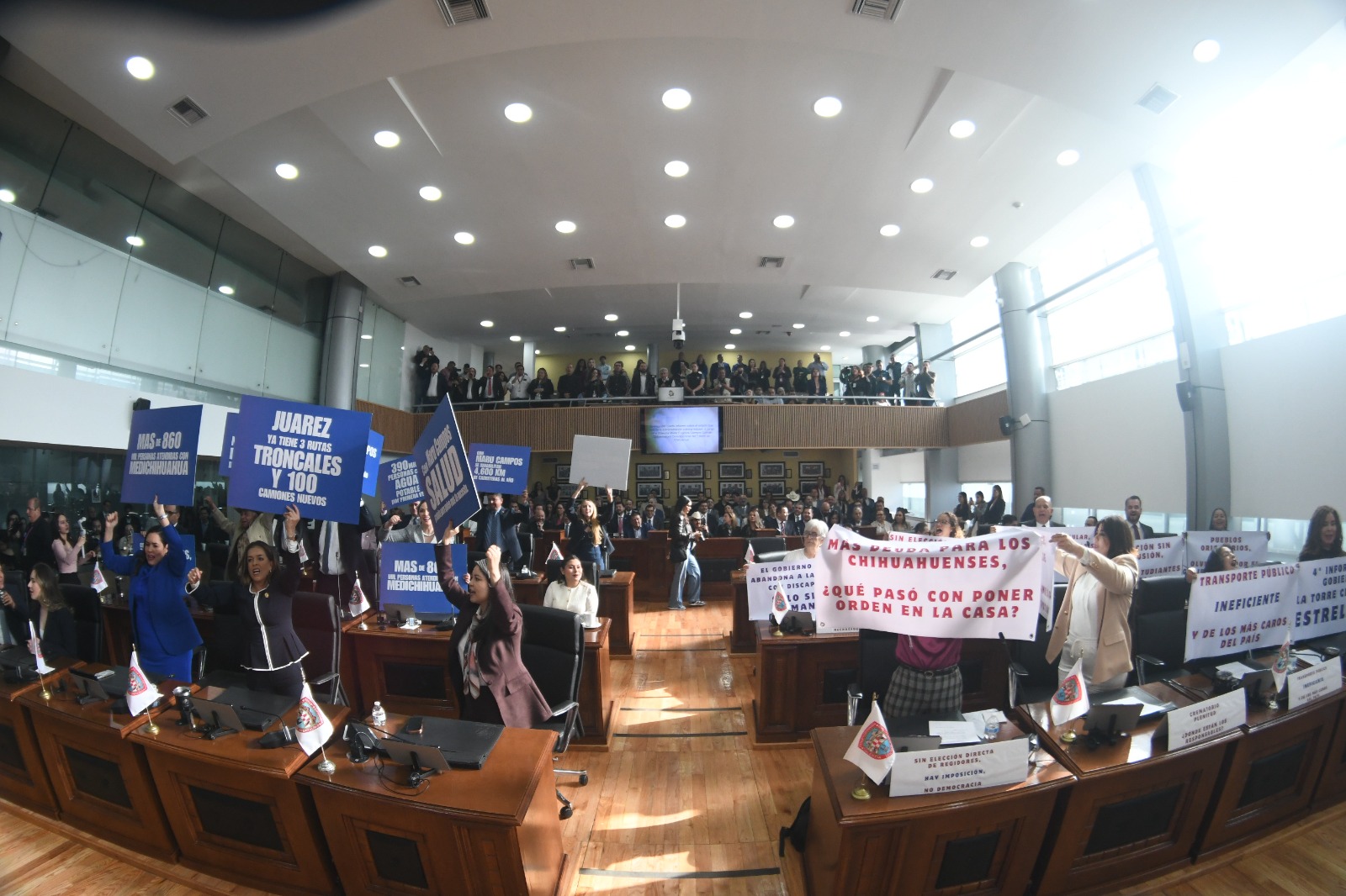 Presidente del Congreso recibe Cuarto Informe de la Gobernadora en ...